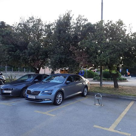 Apartman Pia Mali Losinj Bagian luar foto