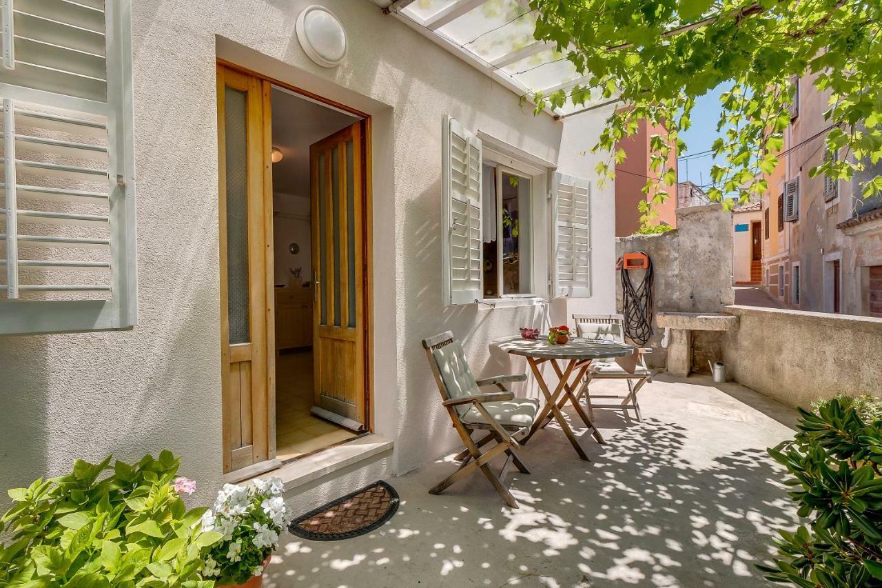 Apartman Pia Mali Losinj Bagian luar foto