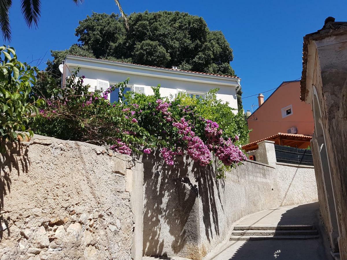 Apartman Pia Mali Losinj Bagian luar foto